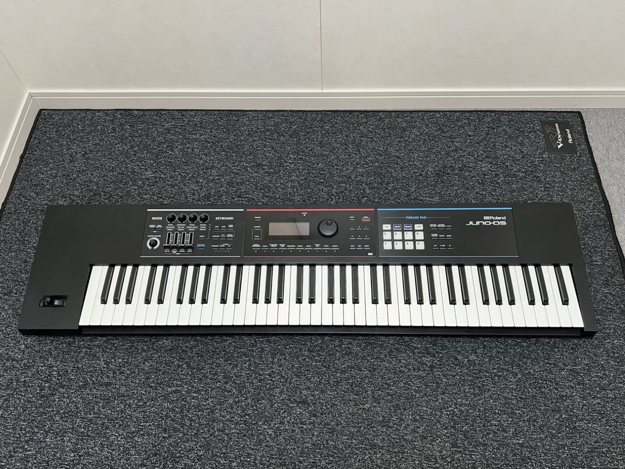 Roland JUNO-DS 76