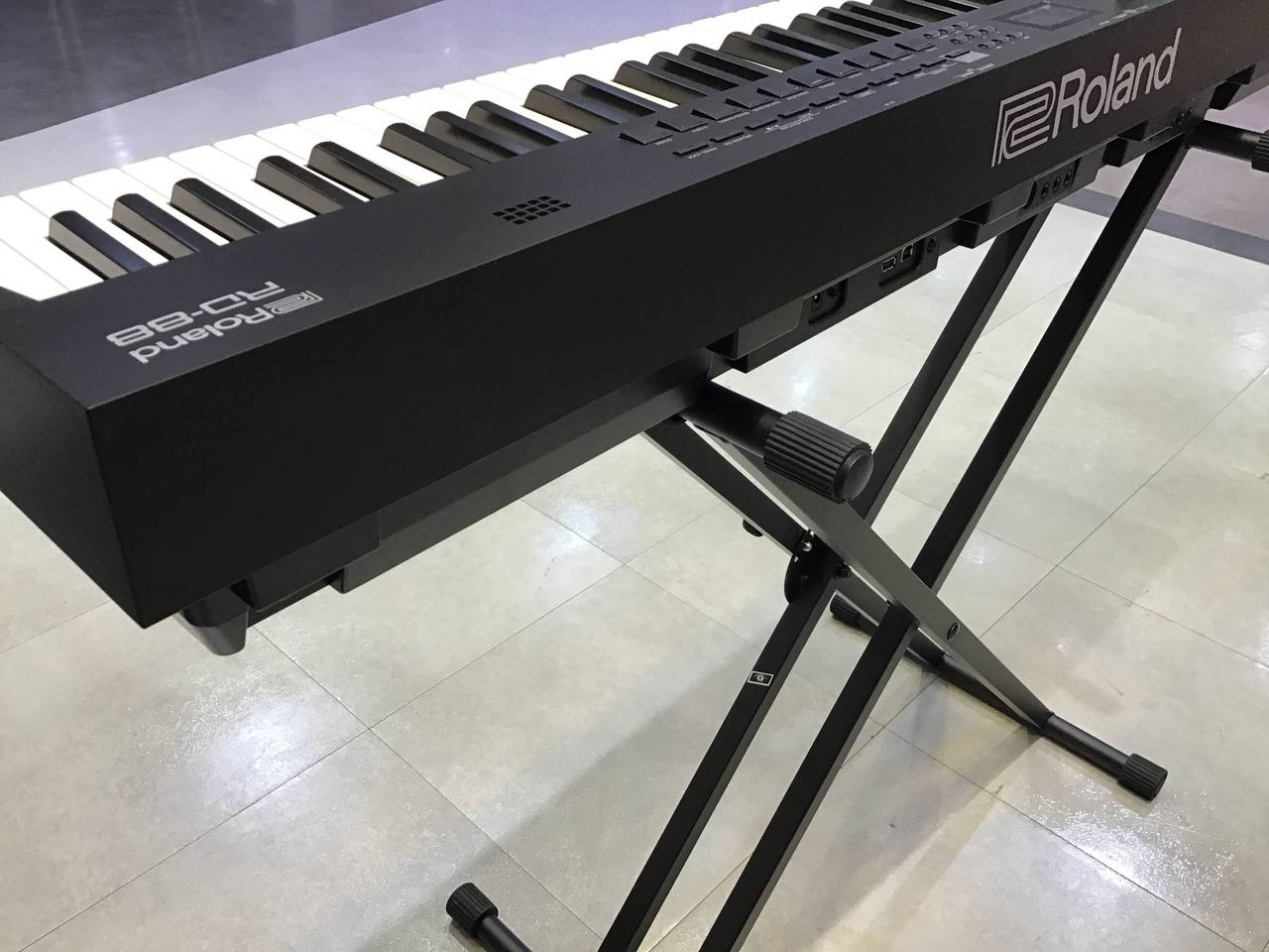 Roland RD-88 88鍵盤 ステージピアノ 電子ピアノ スピーカー内蔵 Roland RD-88 88鍵盤 ステージピアノ 電子ピアノ スピーカー内蔵