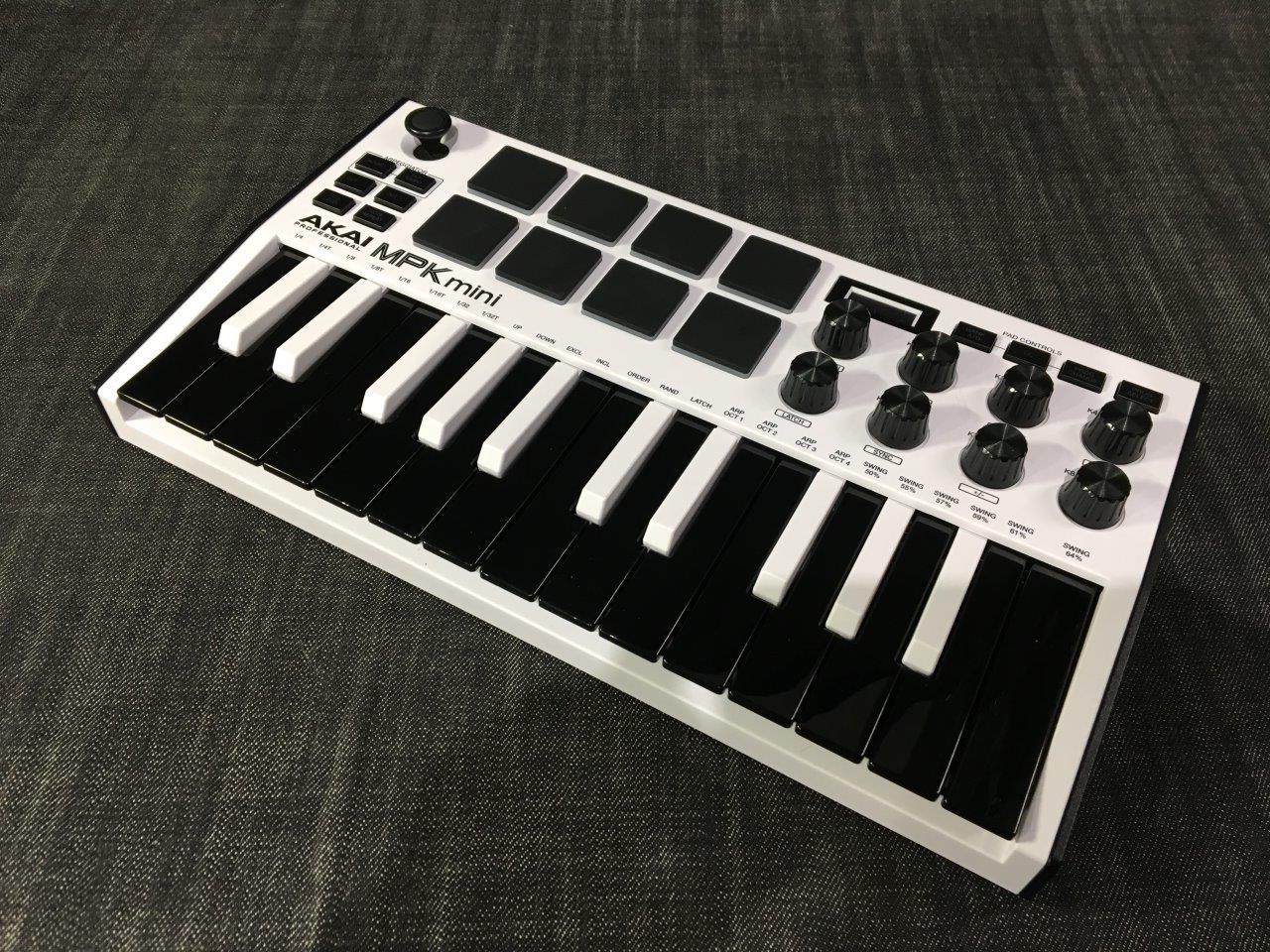 【美品】AKAI MPK mini スペシャルエディションホワイト 美品】AKAI MPK mini スペシャルエディションホワイト（AKAI mpk