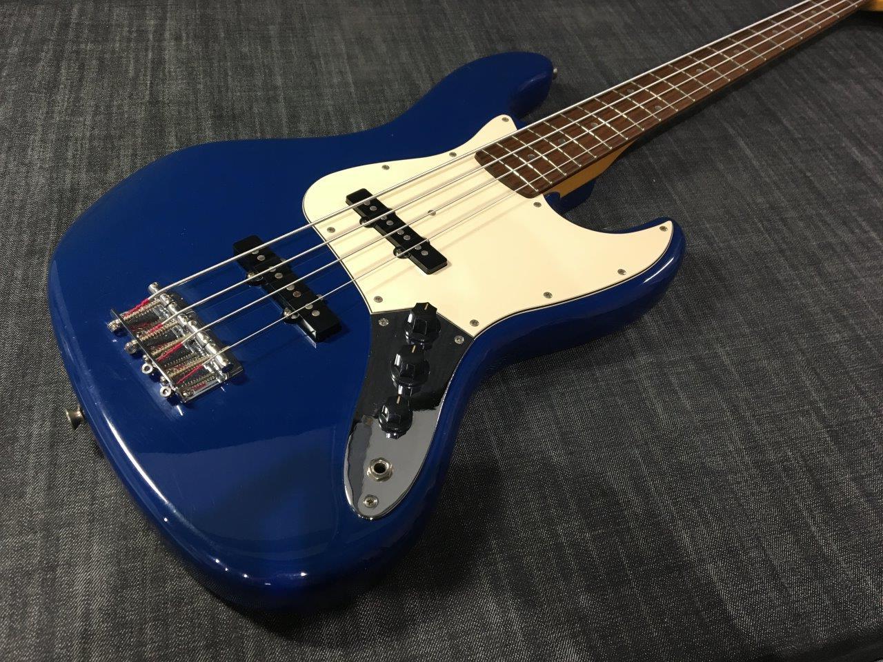 Squier JAZZ BASS byFender マァマァ美品 早い物勝ち