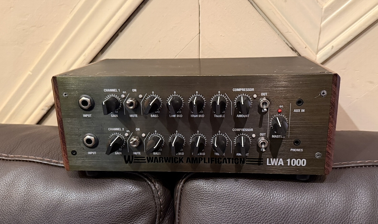 Warwick LWA 1000 BASS AMP HEAD（中古）【楽器検索デジマート】