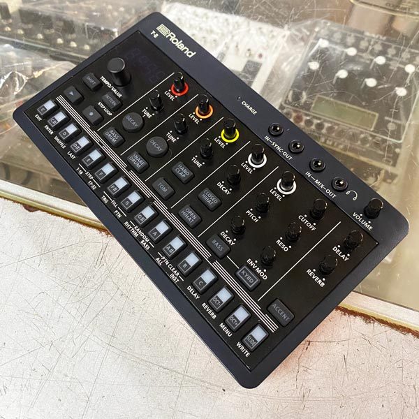 Roland AIRA Compact T-8 Beat Machine(中古)【楽器検索 Roland AIRA Compact T-8 Beat Machine(中古)【楽器検索