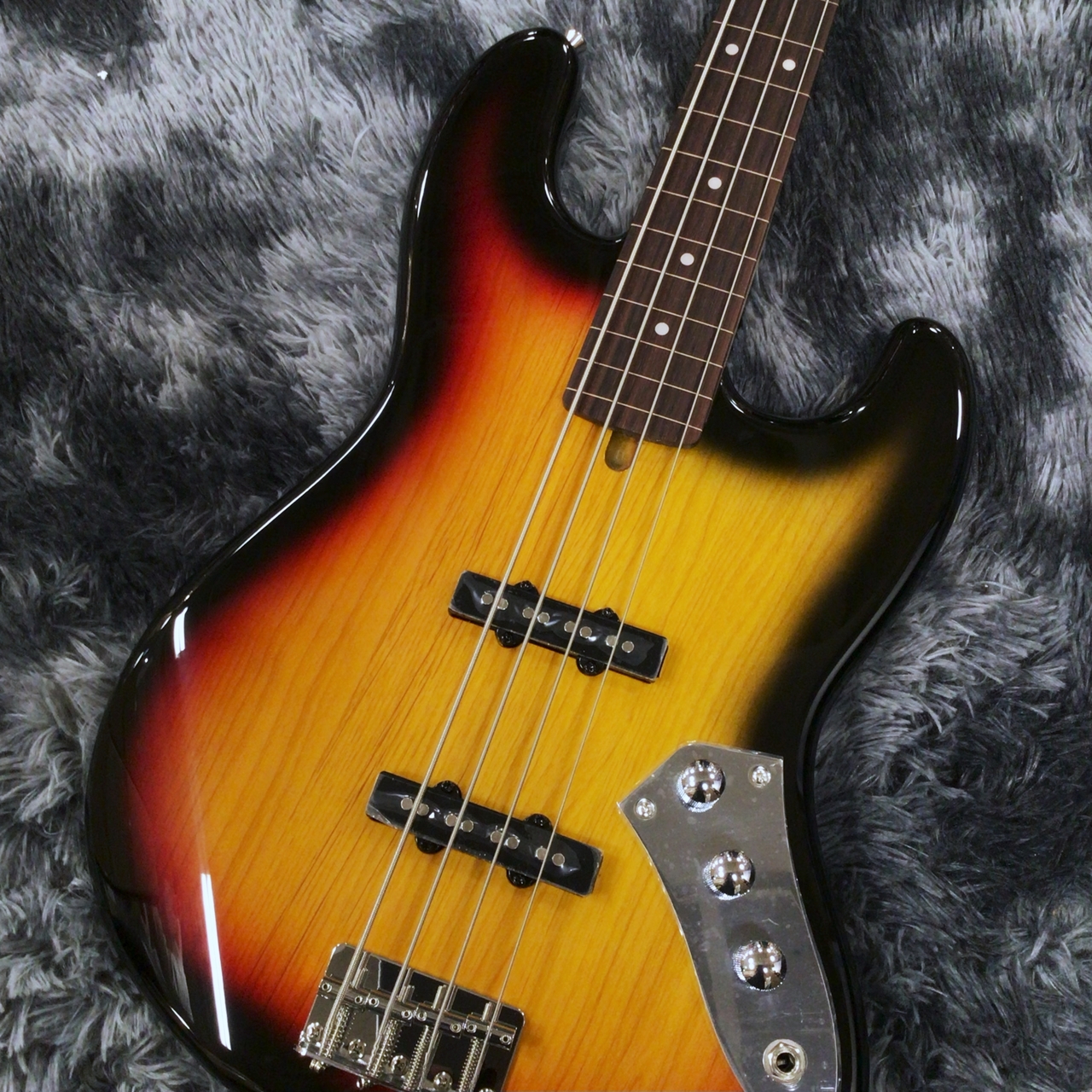 Bacchus BJB-1R-FL 3TS (3-Tone Sunburst) -Univers Series