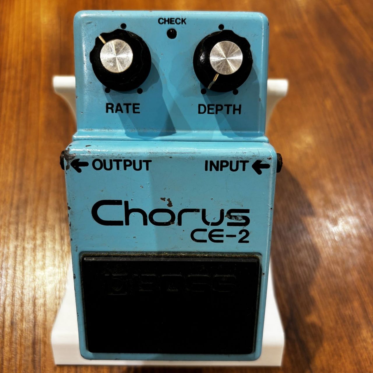 BOSS コーラスエフェクター CE-2 銀ネジ BOSS CE-2【Made in Japan】【銀ネジ】（中古/送料無料）【楽器検索