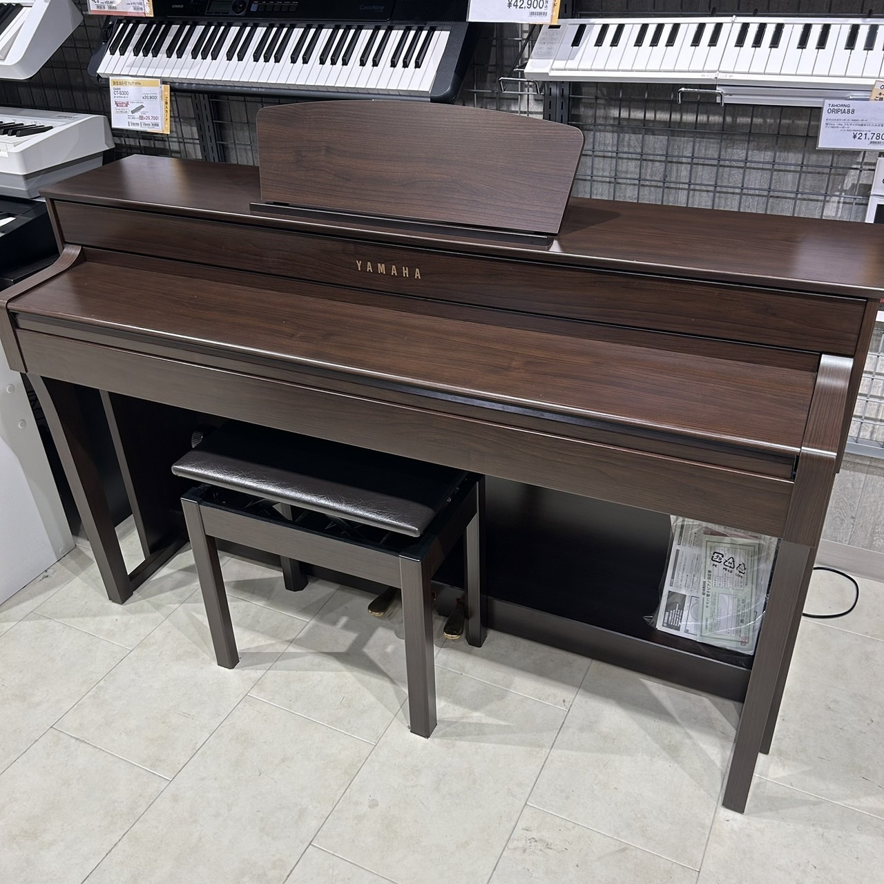 YAMAHAクラビノーバSCLP-6350＋椅子＋ヘッドホン2個 - 鍵盤楽器