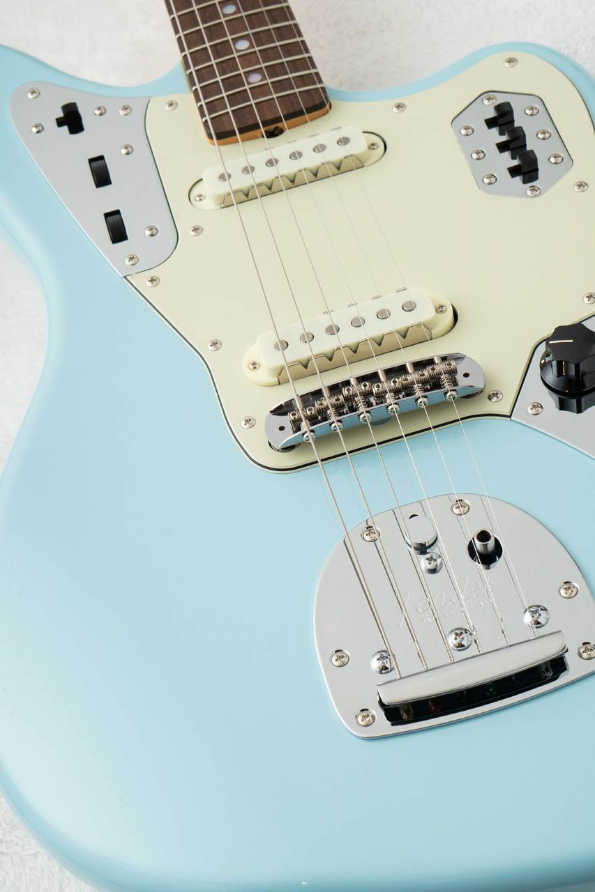 Fender FSR Made in Japan Traditional II 60s Jaguar Daphne Blue