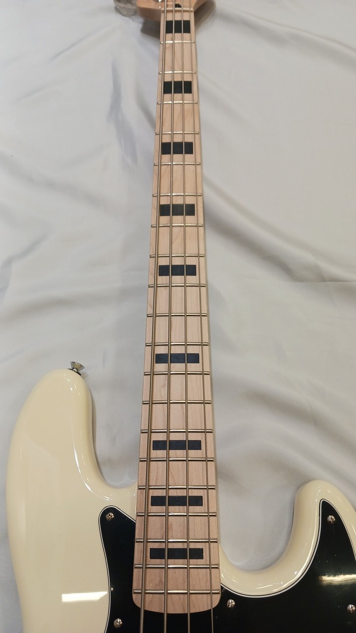 Squier by Fender Affinity Series Active Jazz Bass / Olympic White