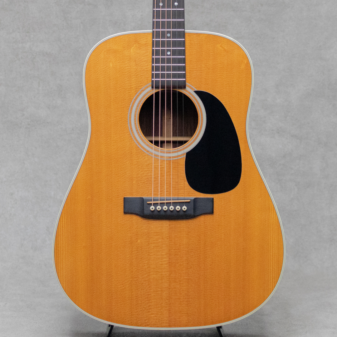 マーティン　D-28 94年製　ハードケース付き Martin D-28 1994年製 Martinブラック ハードケース付き