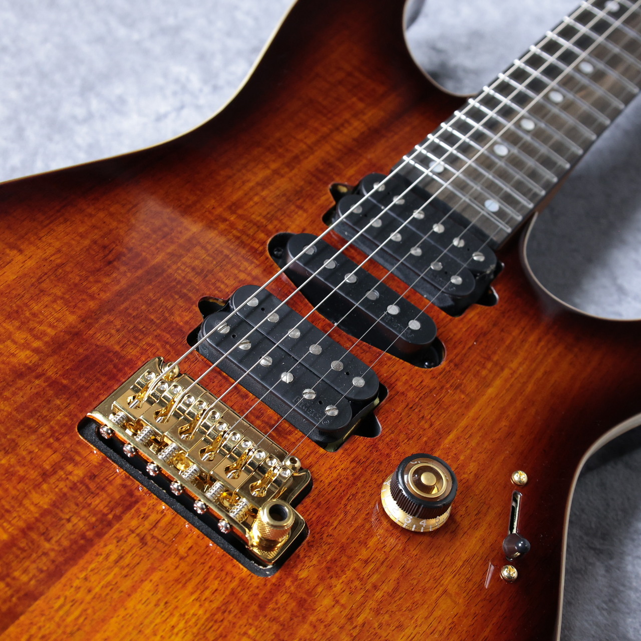 Ibanez AZ47P2K 「DEB (Dragon Eye Burst)」「現物写真」 SPOTモデル