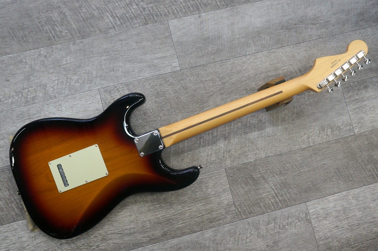 Fender Made in Japan Hybrid II Stratocaster - 3-Color Sunburst