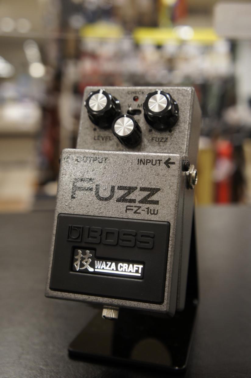 BOSS FZ-1W Fuzz 技 WAZA CRAFT（新品）【楽器検索デジマート】