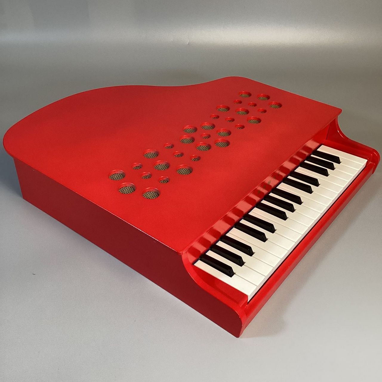 m*i様 KAWAI ミニピアノ P-32 赤 32鍵 Amazon.co.jp: 河合楽器製作所 KAWAI ミニピアノP-32 レッド