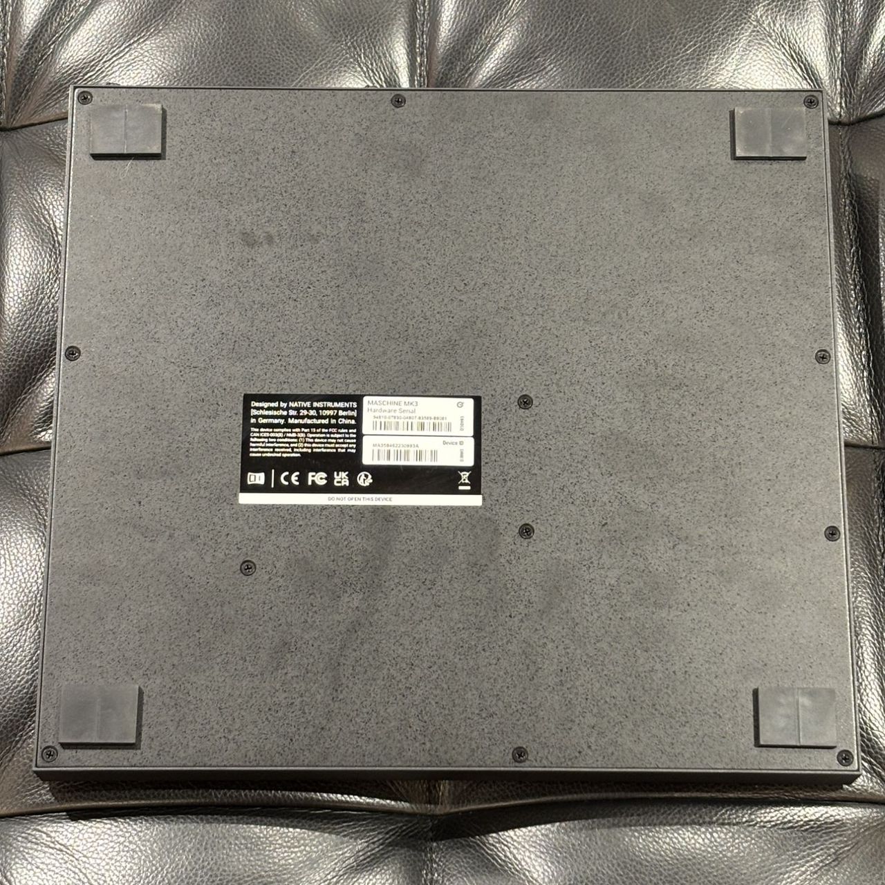 超美品MASCHINE MK3 ハードウェアシリアルID有り 検Roland 超美品MASCHINE MK3 ハードウェアシリアルID有り 検Roland