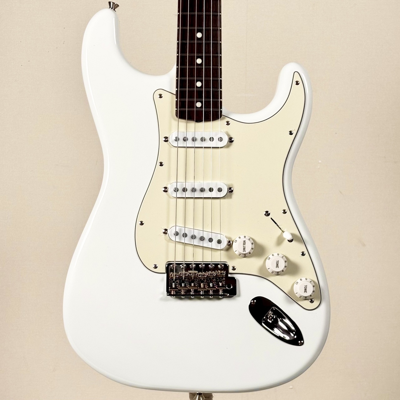 エレキギター　ホワイトカラー Fender FSR Made in Japan Traditional II 60s Stratocaster