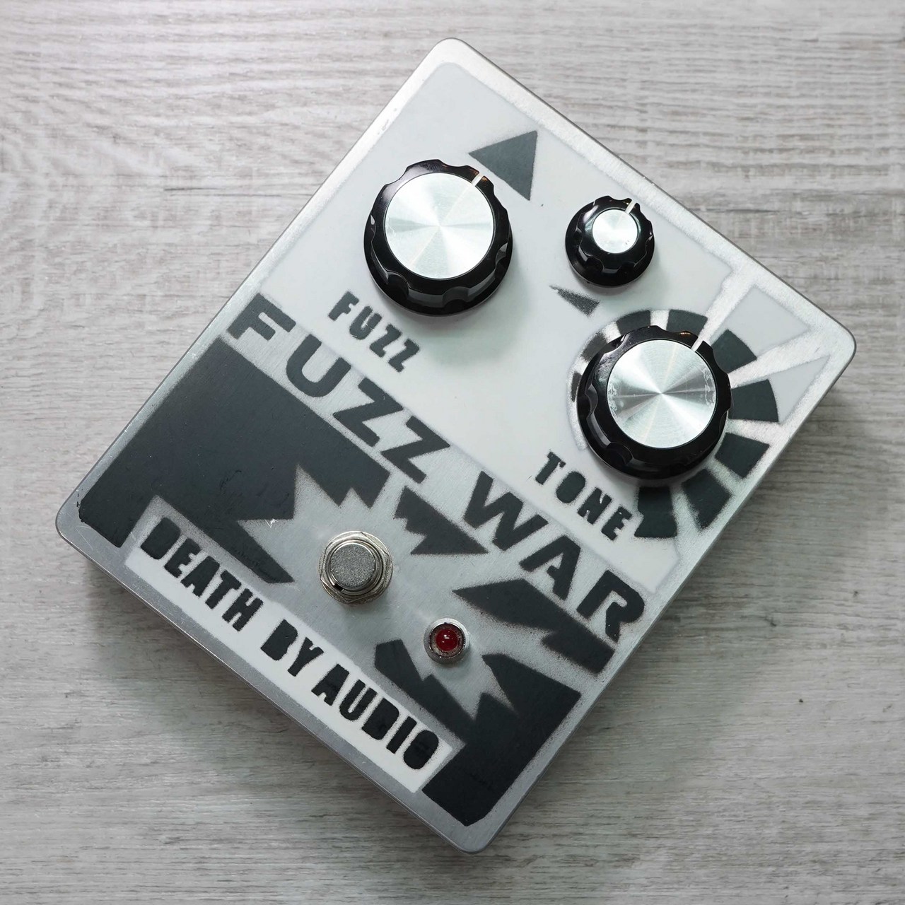 DEATH BY AUDIO FUZZ WAR（中古）【楽器検索デジマート】