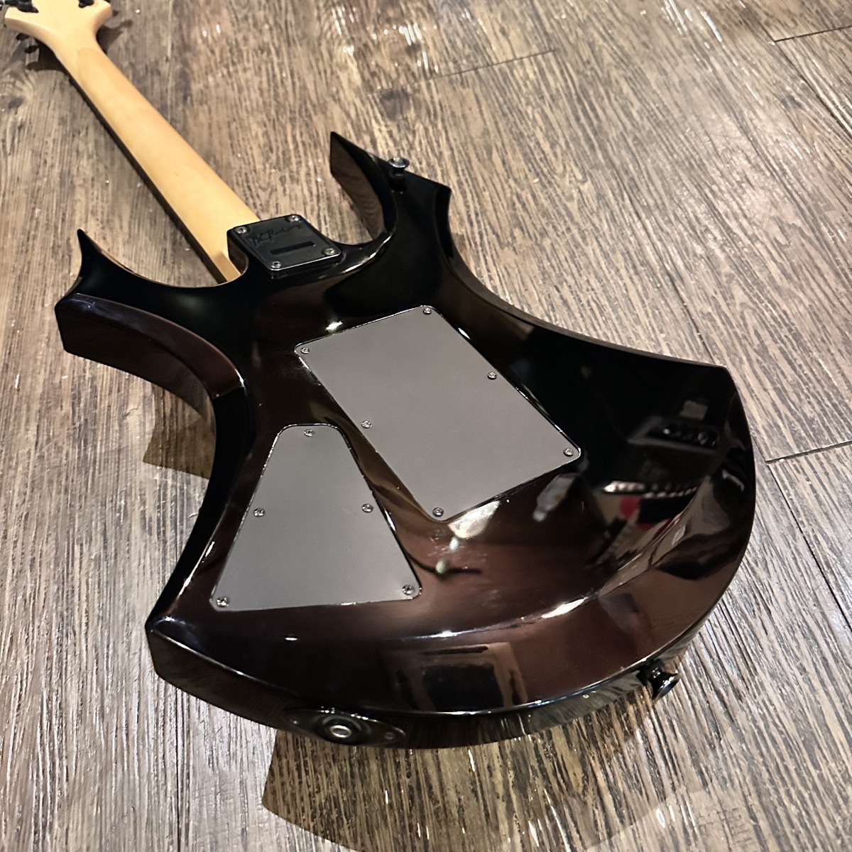 【美品・送料込】BC Rich エレキギター ブラック 変形ボディ G026 B.C Rich VG2 Virgin FloydRose Active Electric Guitar（中古/送料