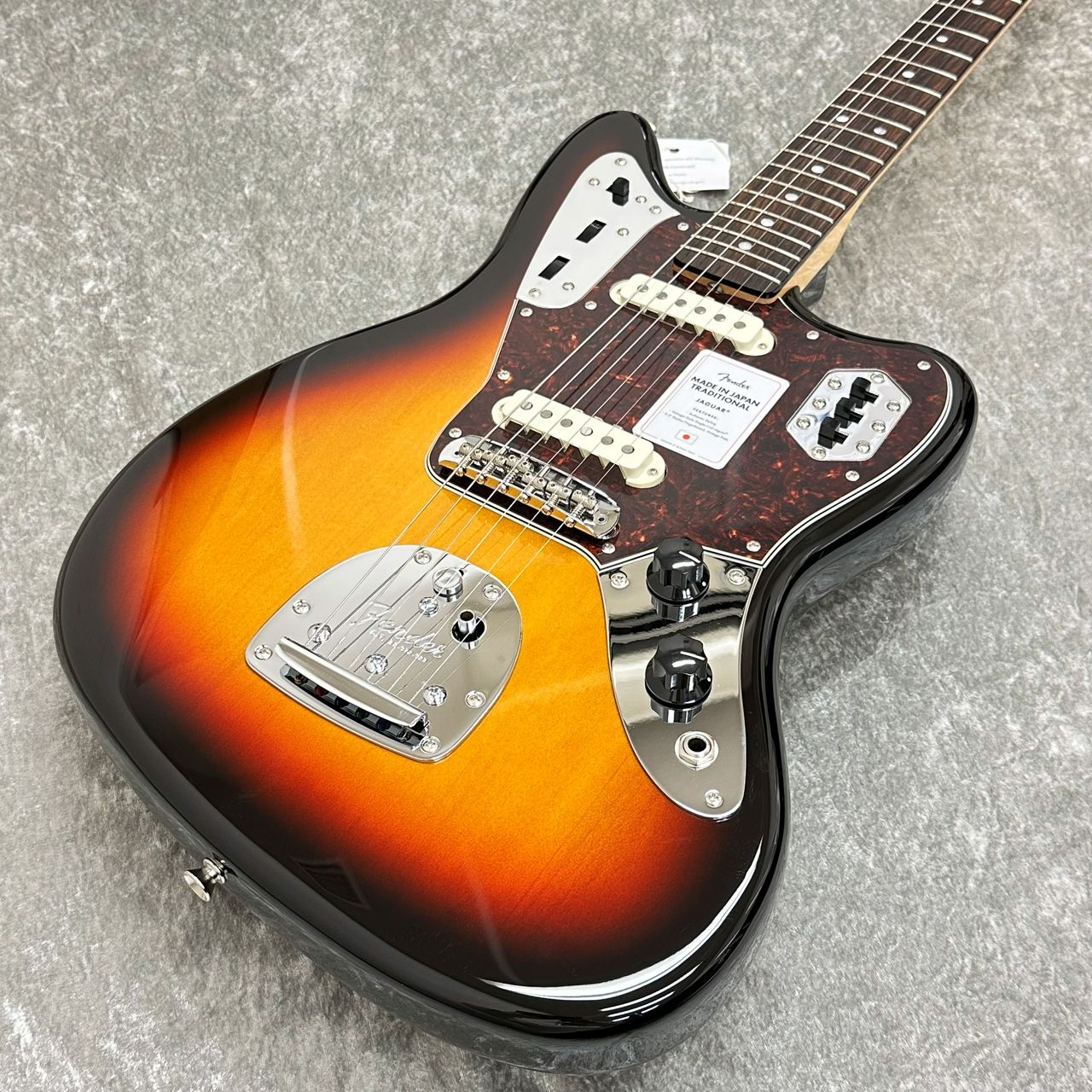 Fender Made in Japan Traditional 60s Jaguar（新品/送料無料）【楽器