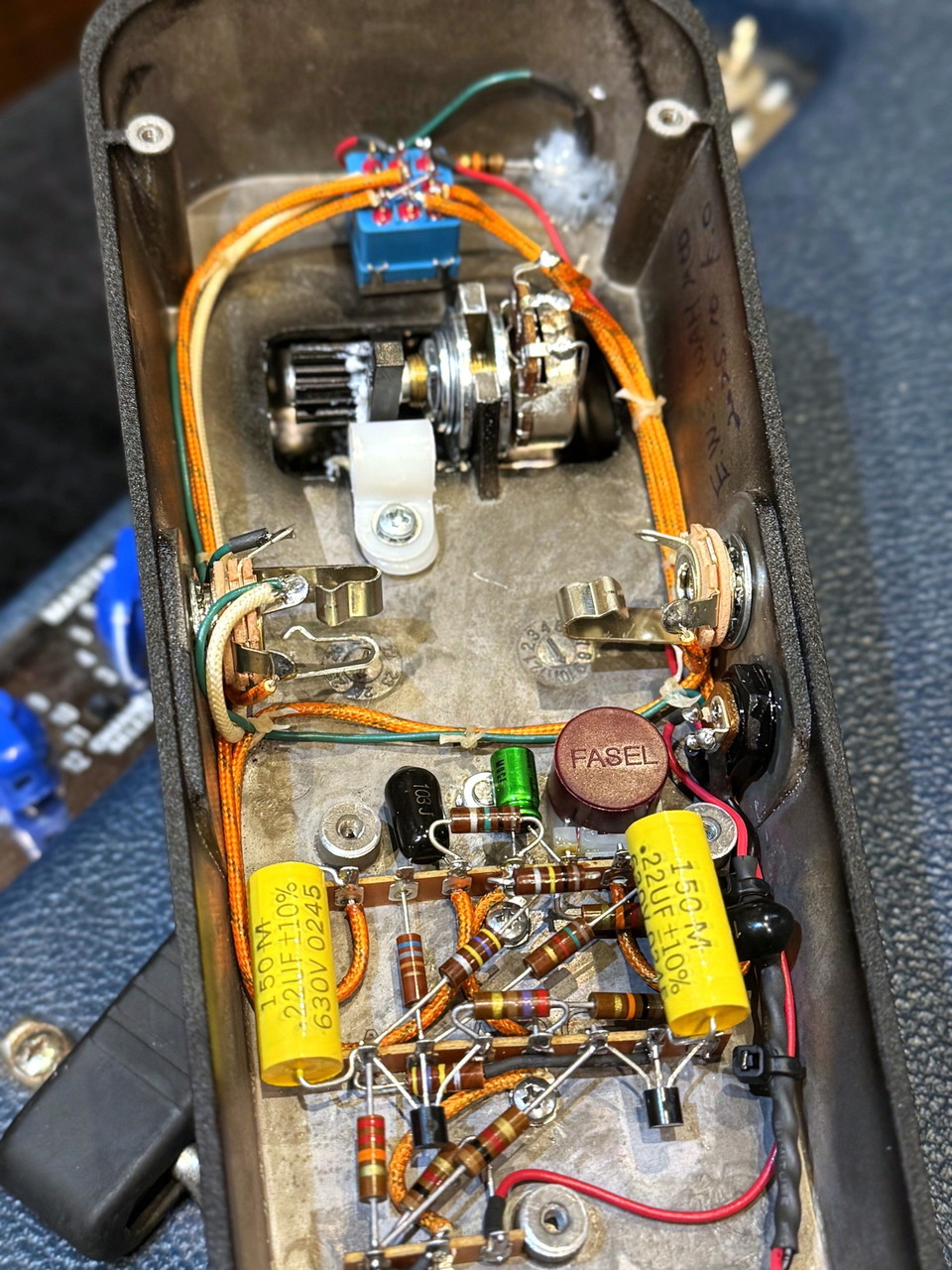 E.W.S. E.W.S Wah MOD with Power Jack & LED (VOX V847)（新品