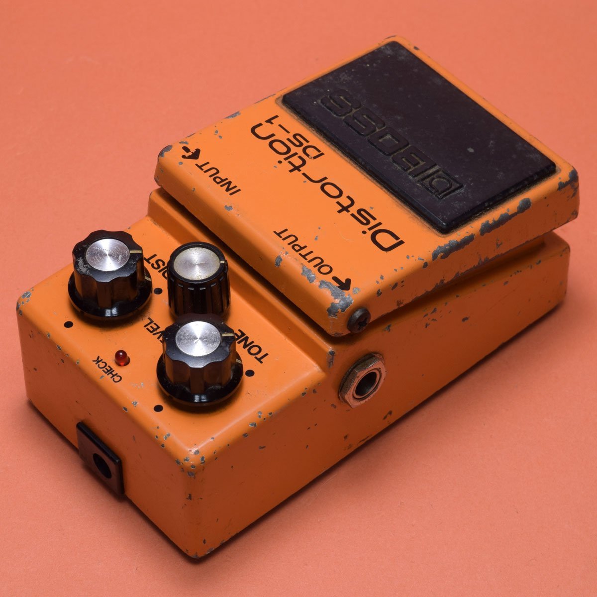 BOSS DS-1　銀ネジ BOSS Distortion DS-1銀ねじ初期型！！♪[辺見さとしの3分間