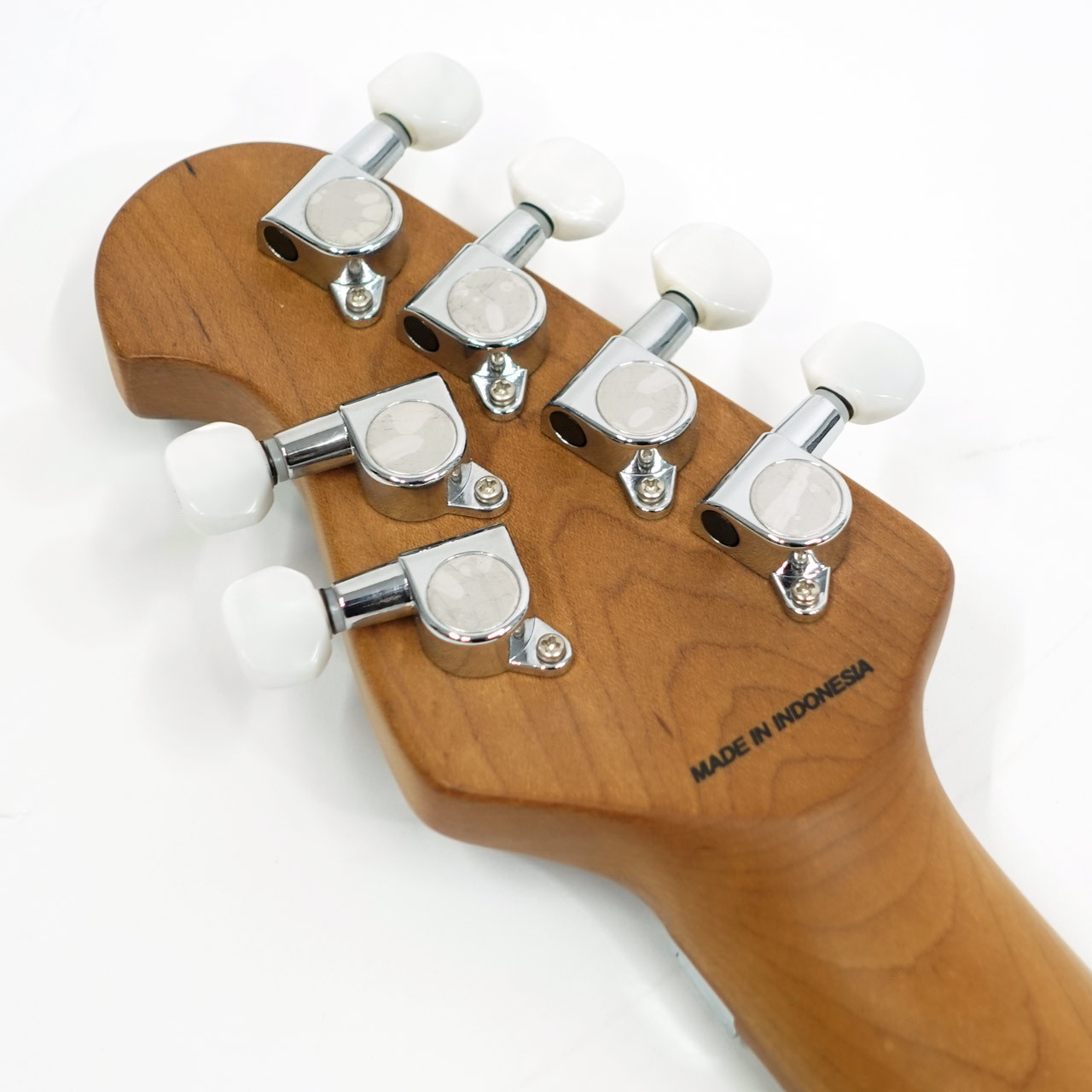 Sterling by MUSIC MAN AXIS AX50QM / Yucatan Blue【AX50QM-YUB-M2