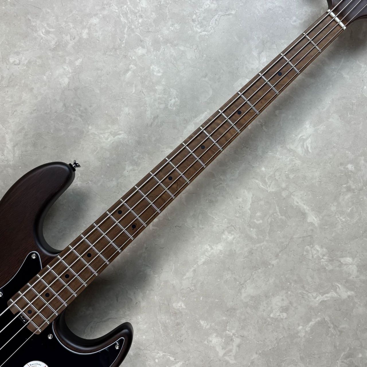 Bacchus WL4-STD/RSM CHG-S エレキベース ジャズべタイプ【現物写真