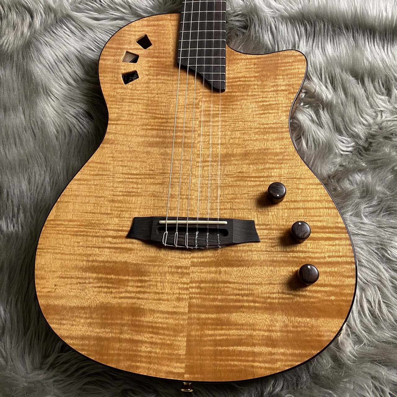 Cordoba Stage Guitar -Natural Amber エレガット 【木目良】【現物