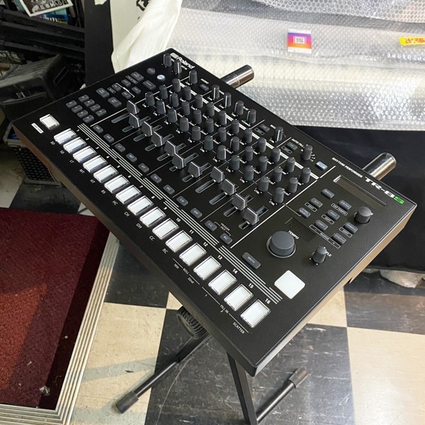 Roland TR-8S AIRA（中古）【楽器検索デジマート】