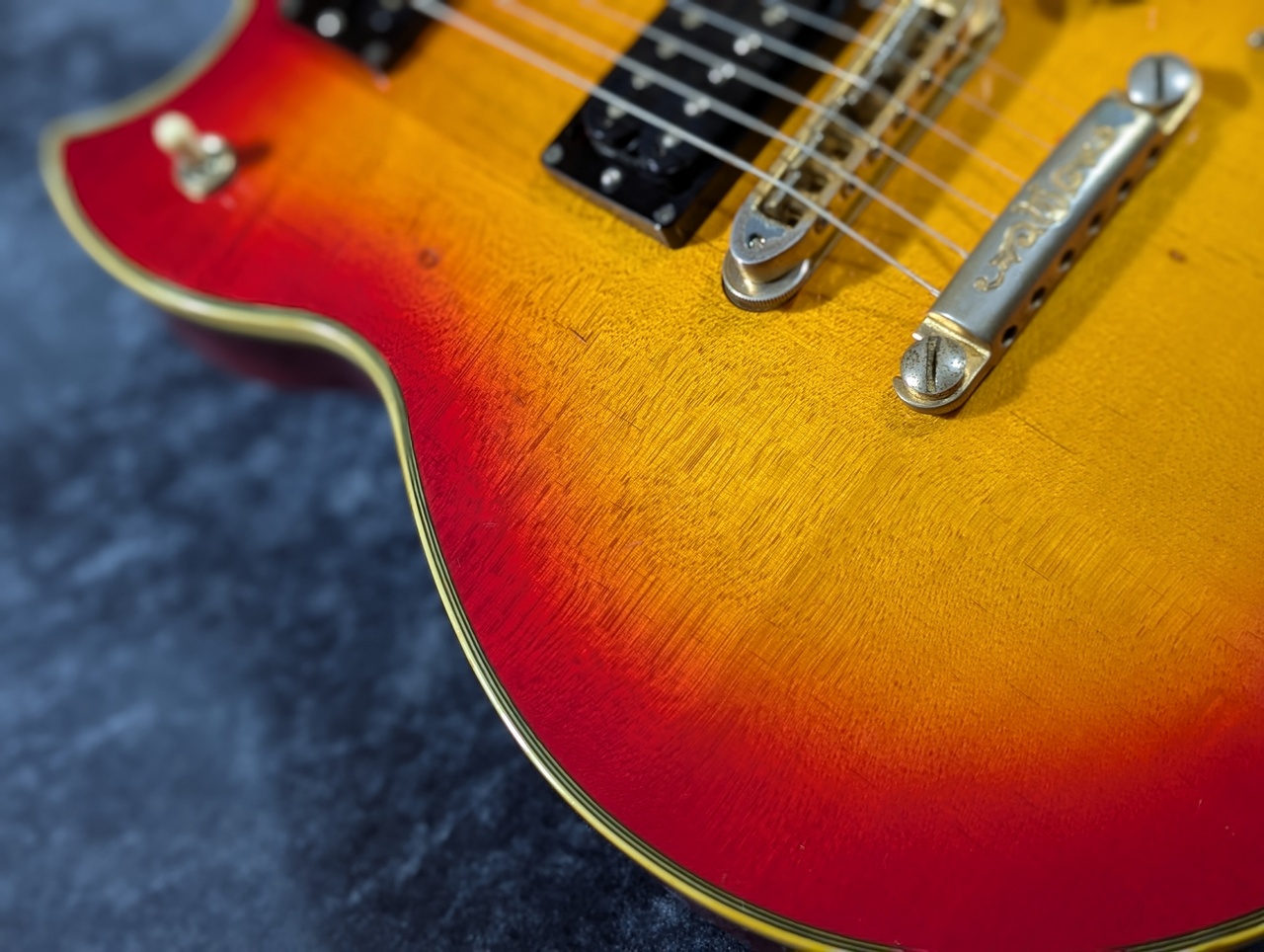 YAMAHA SG2000 【4.62kg】【良サウンド】【1977年製