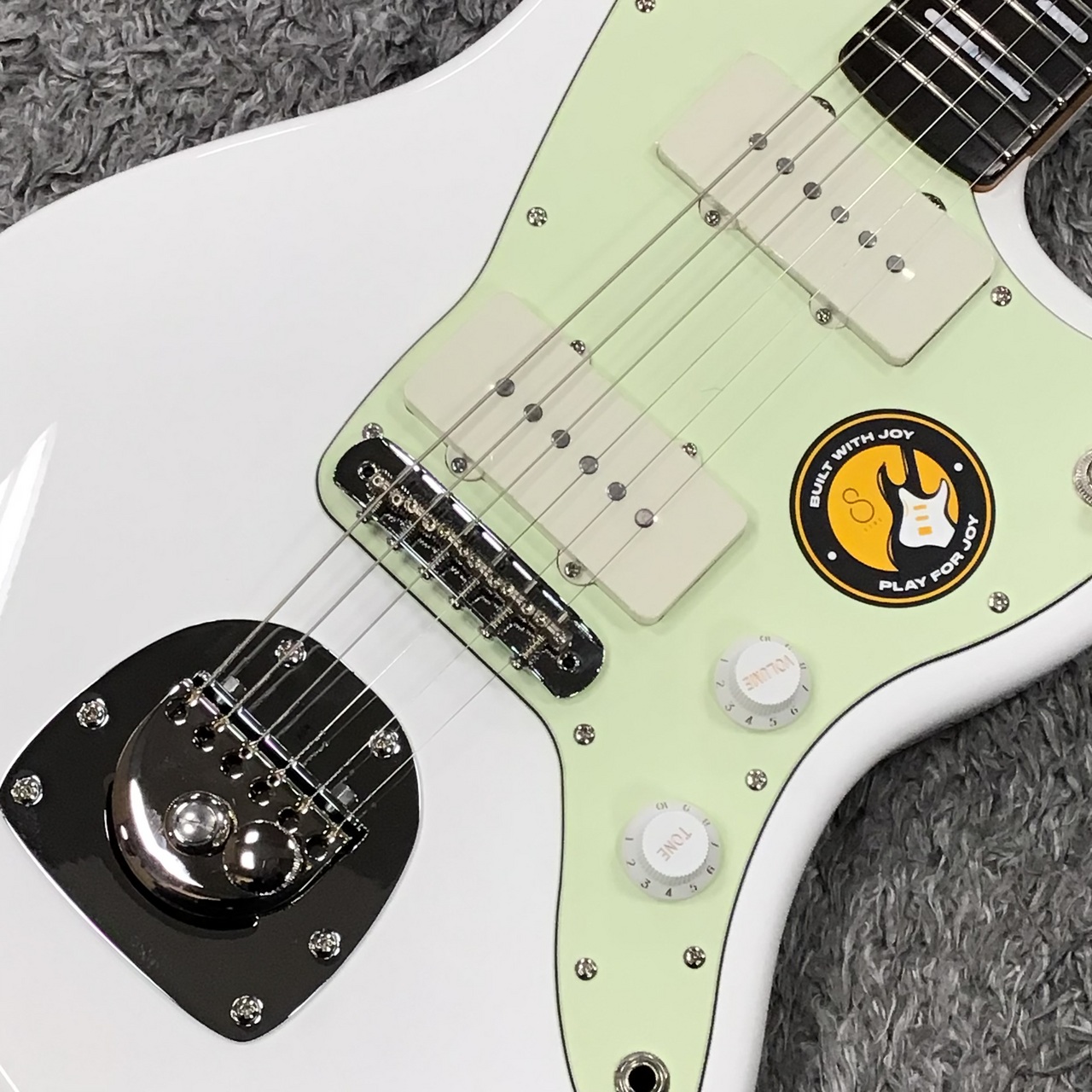 Sire Larry Carlton J5 WH (White) 【ラリー・カールトン監修】【JM