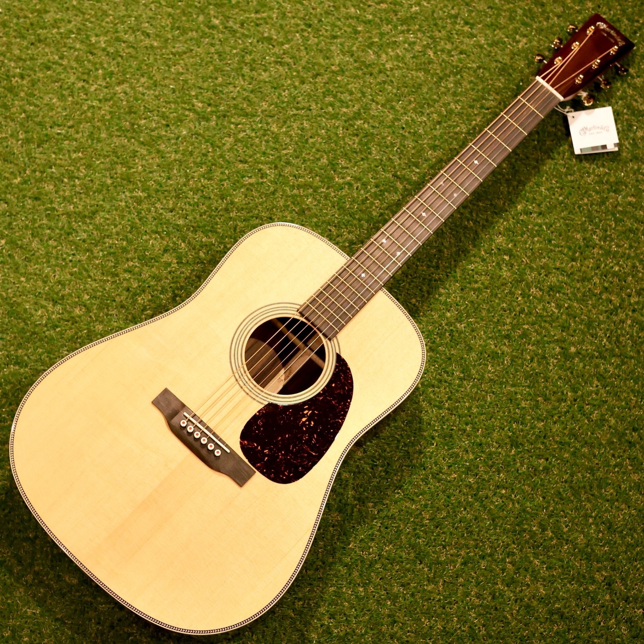 Martin 【クロサワ本店】D-28 Modern Deluxe シリアルナンバー