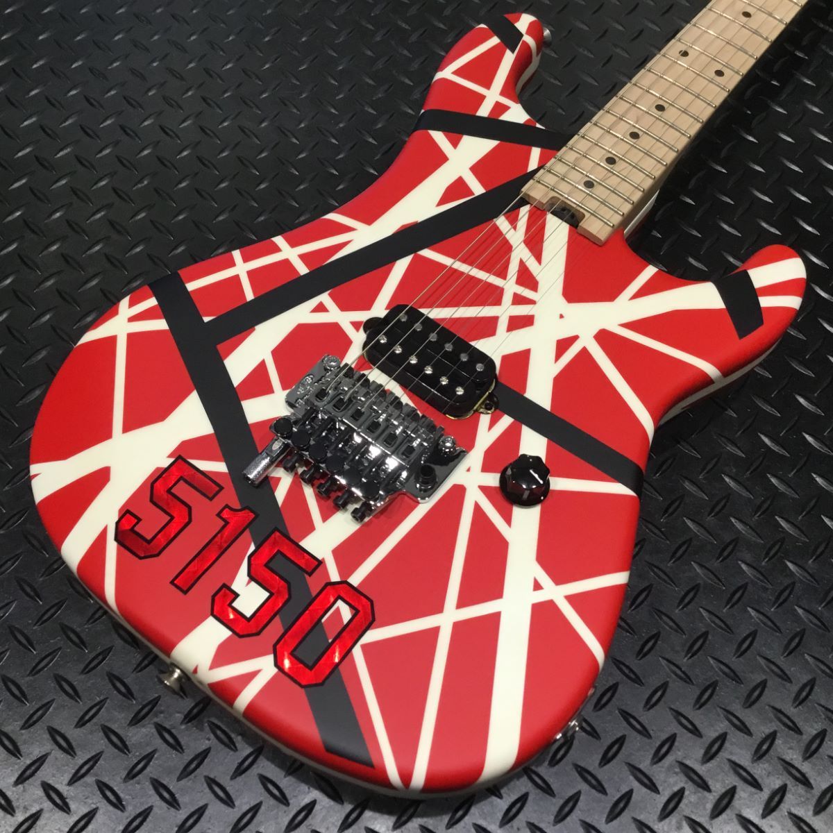 EVH / STRIPED SERIES 5150