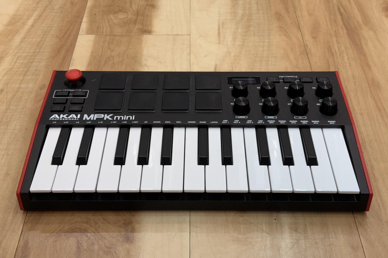 お*ら様 AKAI MPK mini MIDIキーボード AKAI MPK mini Play MK3 MIDIキーボード 音源内蔵 スピーカー