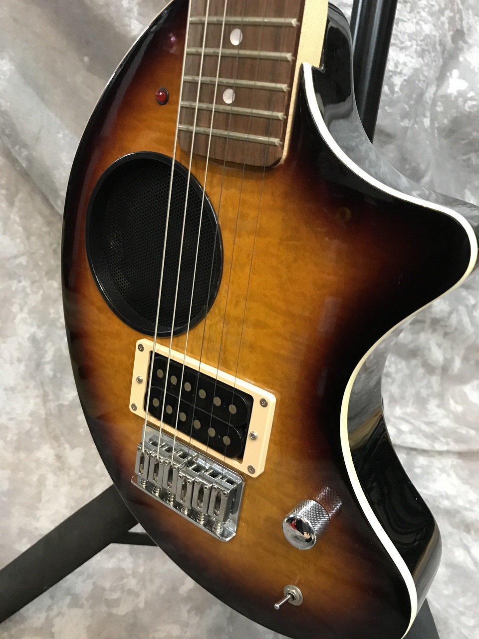 真*仁様 【中古】Fernandes Zo-3 ゾーさん 黒 専用ケース付 エ 真