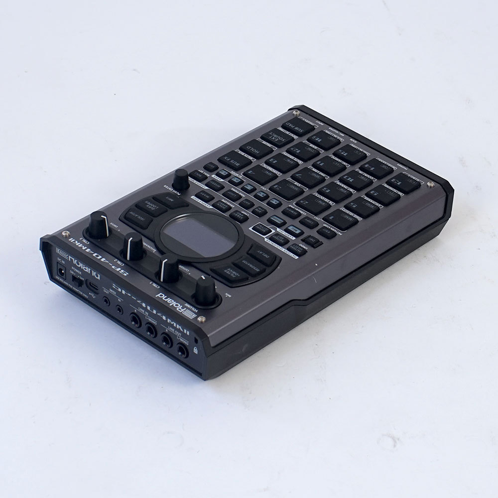 ROLAND /SP-404 中古品！ Roland SP-404 Portable Linear Wave Sampler from Japan Tested