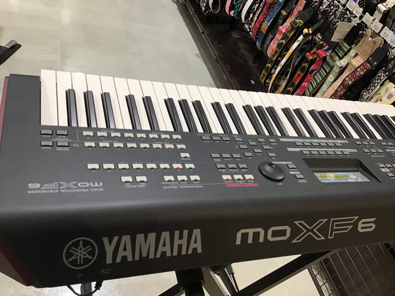 YAMAHA MOXF6（中古）【楽器検索デジマート】