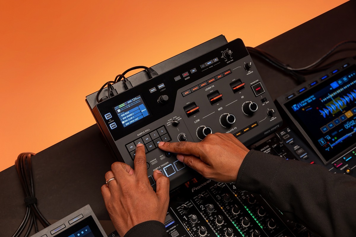 AlphaTheta RMX-IGNITE DJエフェクト・サンプラー《予約注文/1月28日