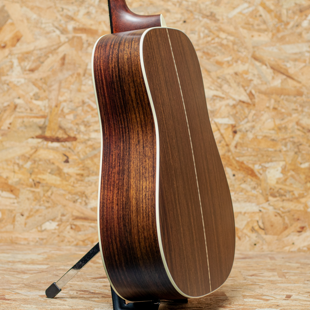 Martin D-28 Satin Amberburst（新品特価）【楽器検索デジマート】