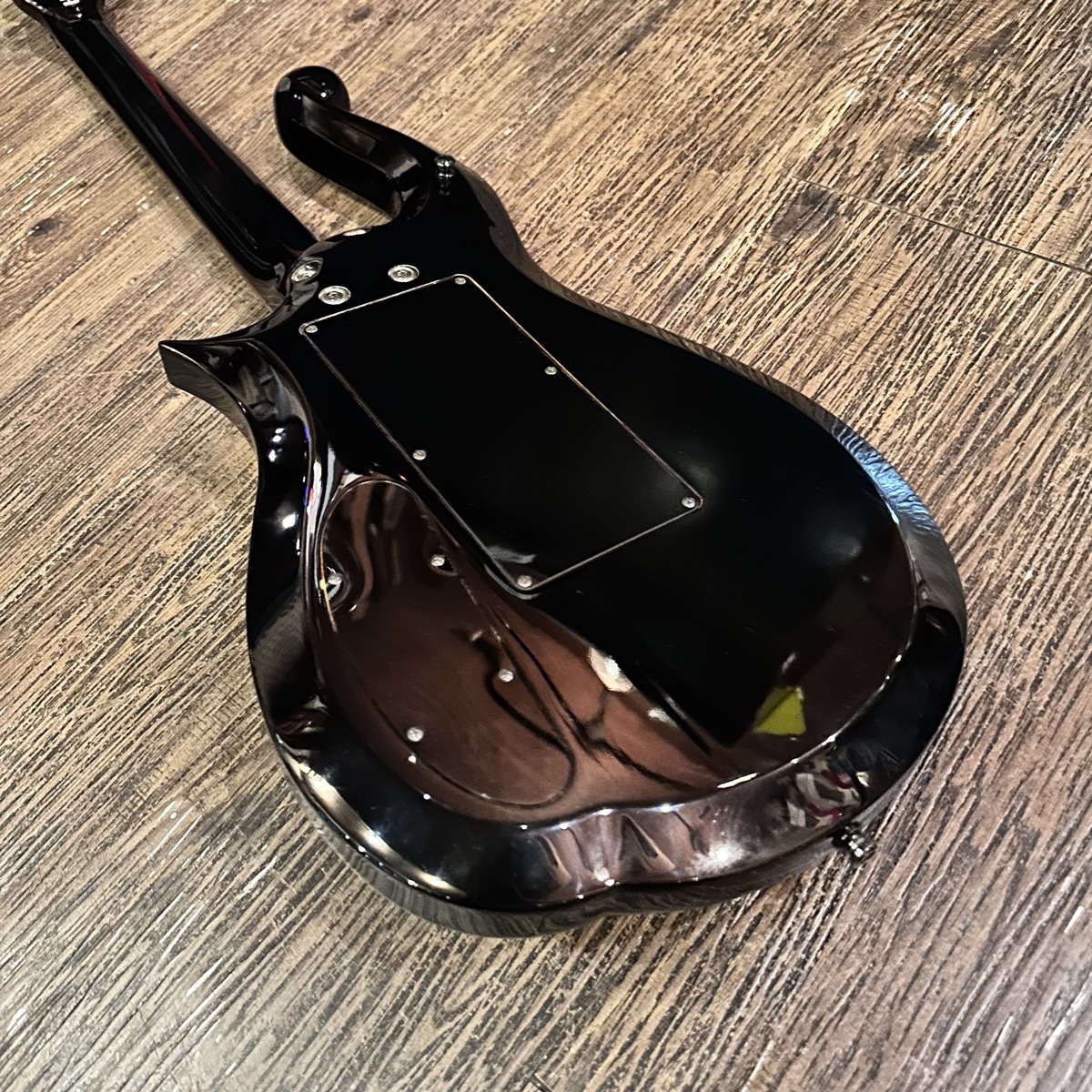 EDWARDS ES-100PR SUGIZOモデル エレキギター ケース付属 EDWARDS ES-100PR EMG-SA Electric Guitar（中古/送料無料）【楽器検索