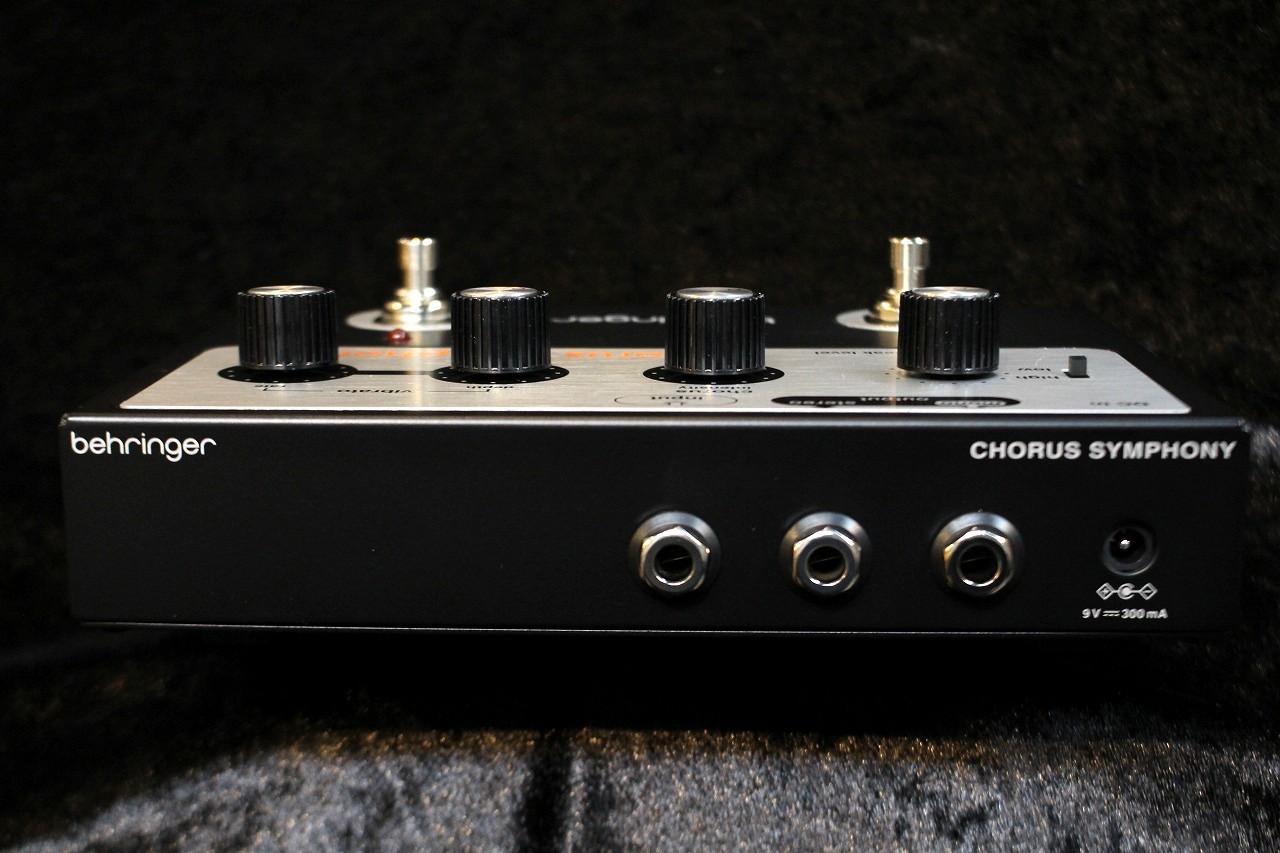 BEHRINGER CHORUS SYMPHONY【CE-1モチーフペダル】【BBD回路搭載