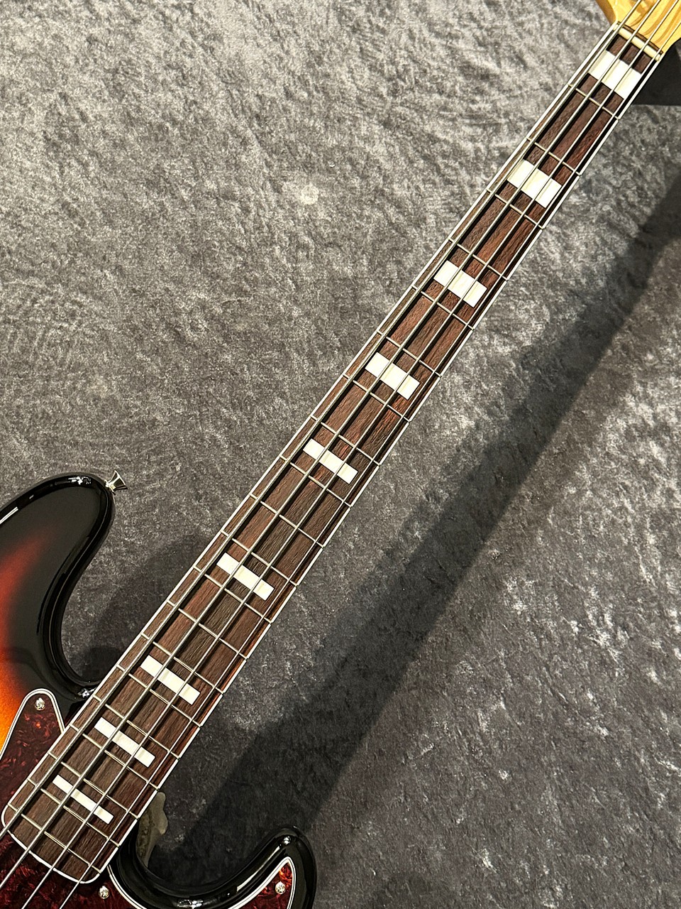Fender Made in Japan Traditional Late 60s Jazz Bass -3-Color