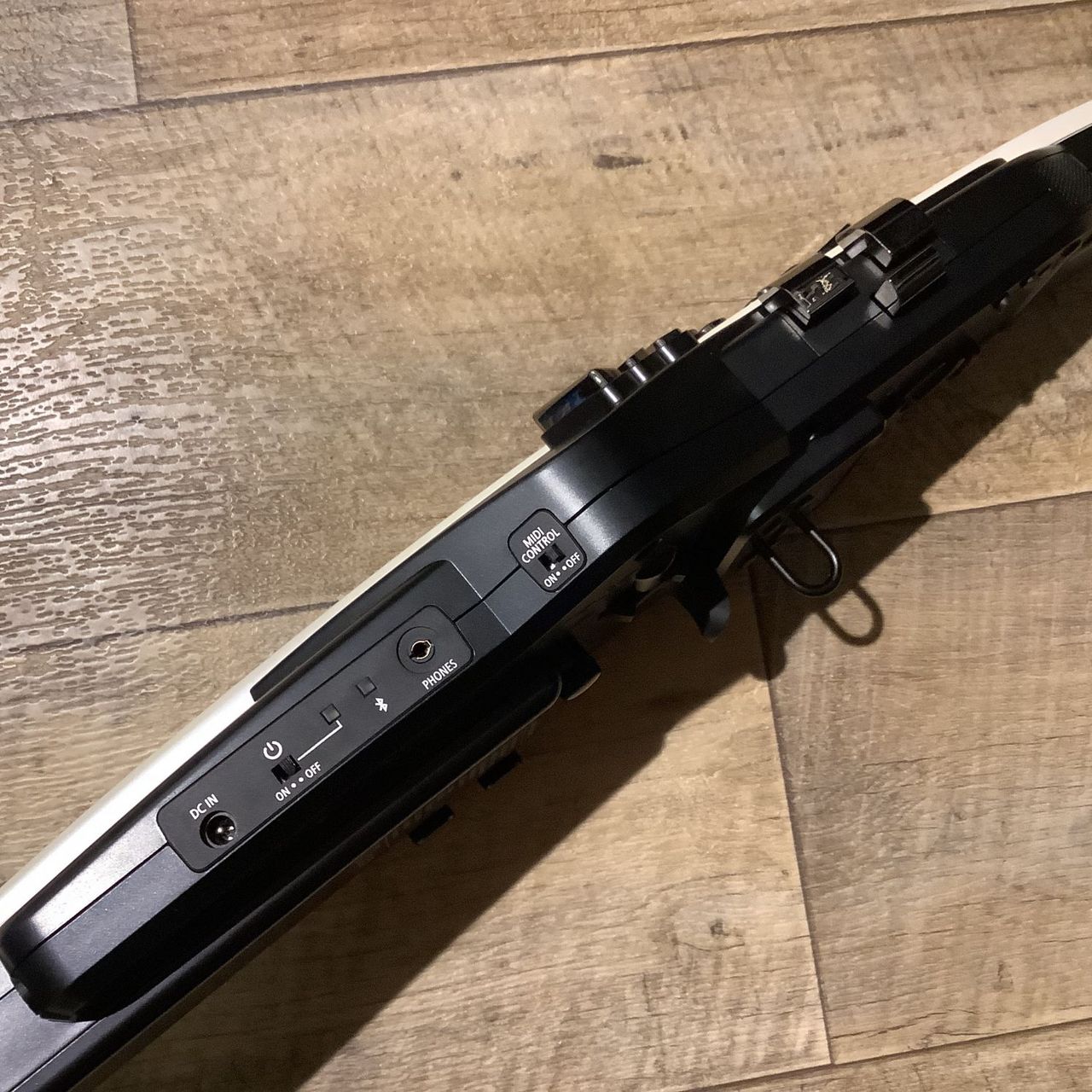 Roland エアロフォン　AE-20 中古品 Roland AE-20（中古/送料無料）【楽器検索デジマート】