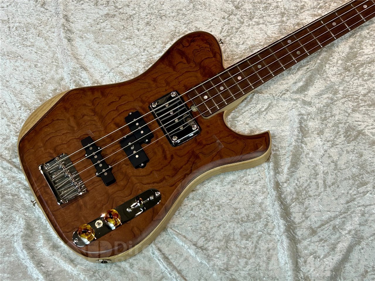 T.S. Factory エレキギター ハードケース付き　 151A-TSSP T.S factory 151A-TSSP EB / Black / 3.68kg【演奏動画アリ