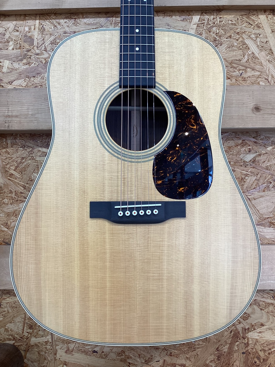 Martin D-28 SATIN 2023年製（新品特価）【楽器検索デジマート】