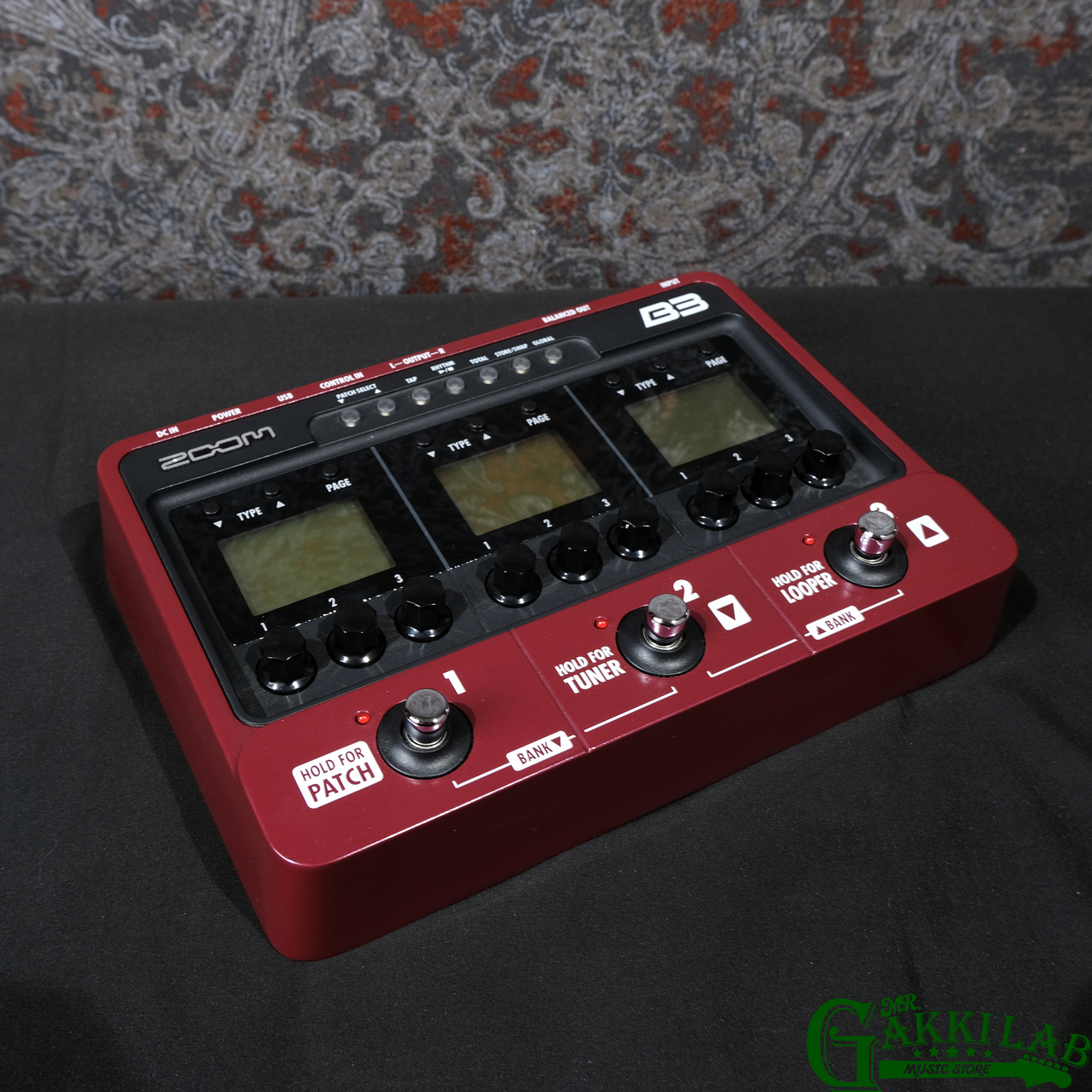 Zoom B3 ベースエフェクター　プリアンプ B3 Bass Effects & Amp Simulator Pedal | Zoom