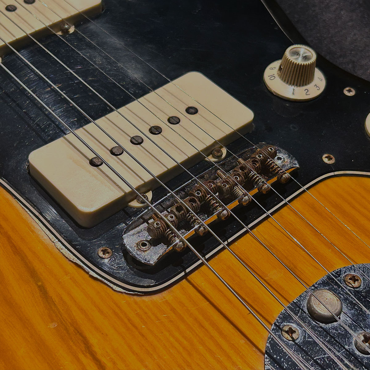 Fender 1977 Jazzmaster Sunburst（ビンテージ）【楽器検索デジマート】