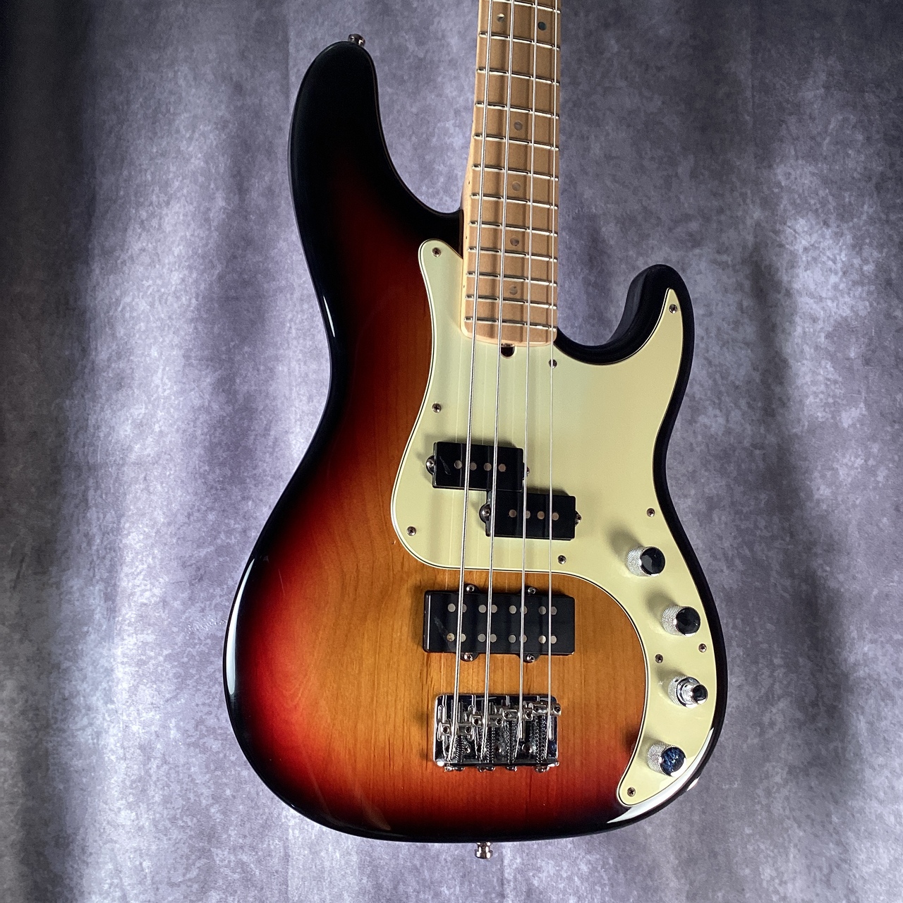 Fender American Deluxe Precision Bass（中古）【楽器検索デジマート】