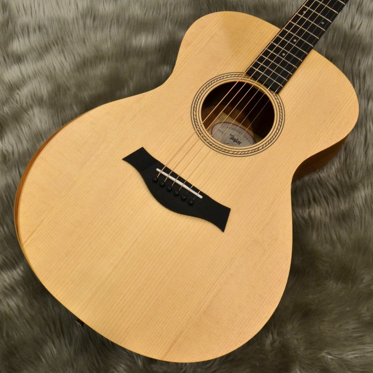 Taylor Academy 12 (管理テヒ) 驚きの値段で Taylor Academy 12e エレアコ (管理テヒ) ギター