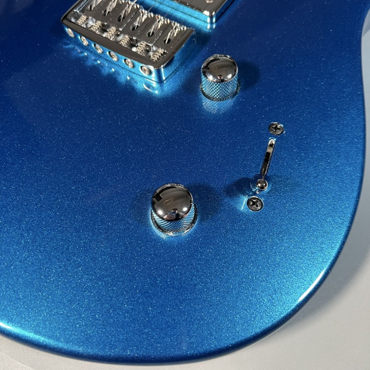 Relish Guitars Trinity 【現物写真/約3.2Kg】【交換用ピックアップ付