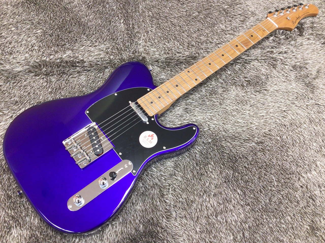 Bacchus エレキベース ダークブルー 22フレット ステンレスフレットを採用した最新機種に個性あふれるバースト