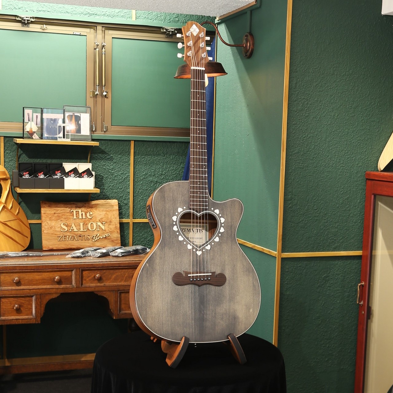 Zemaitis CAF-90HCW, 思い出深く Denim Black Mother of Pearl Zemaitis CAF-90HCW, 思い出深く Denim Black Mother of Pearl